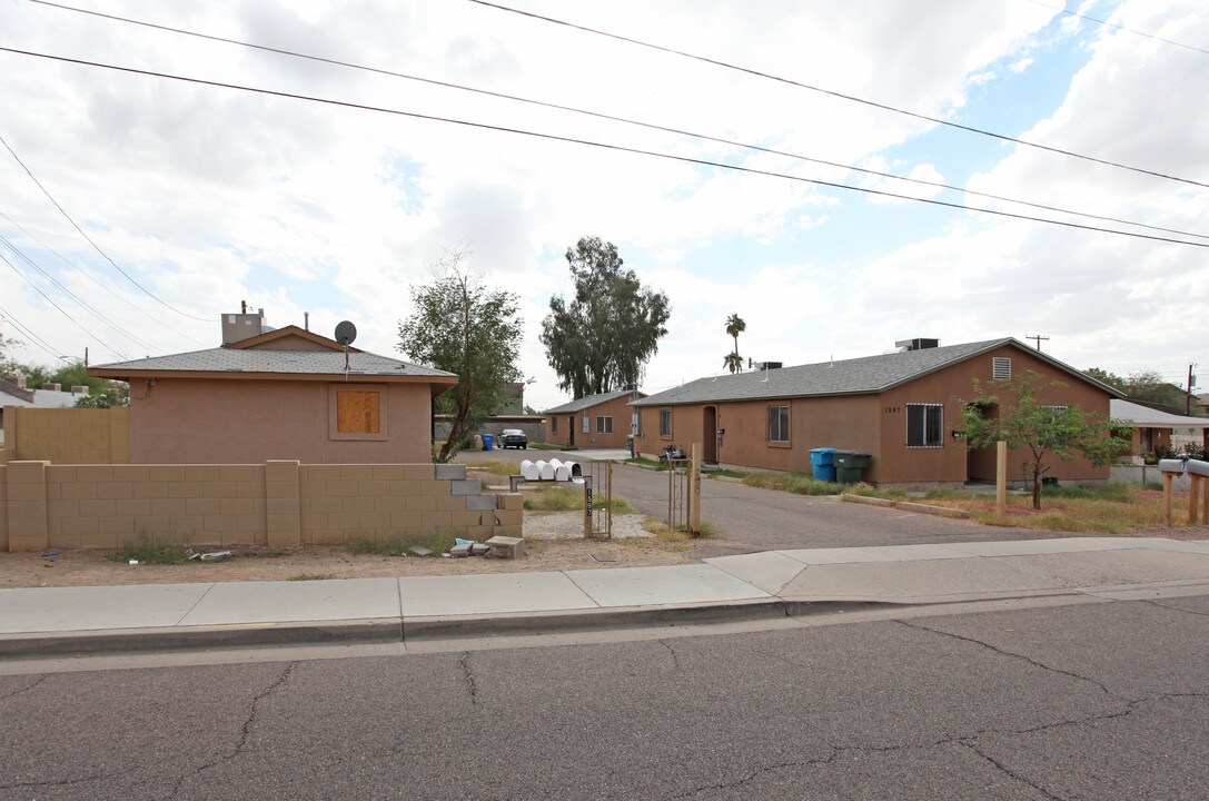 1597 W Mountain View Rd in Phoenix, AZ - Building Photo