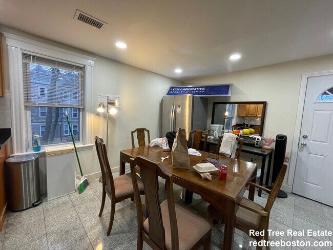 12 Logan St in Boston, MA - Building Photo - Building Photo