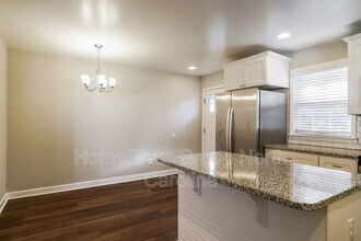 121 Gilbert Ave in Raleigh, NC - Foto de edificio - Building Photo