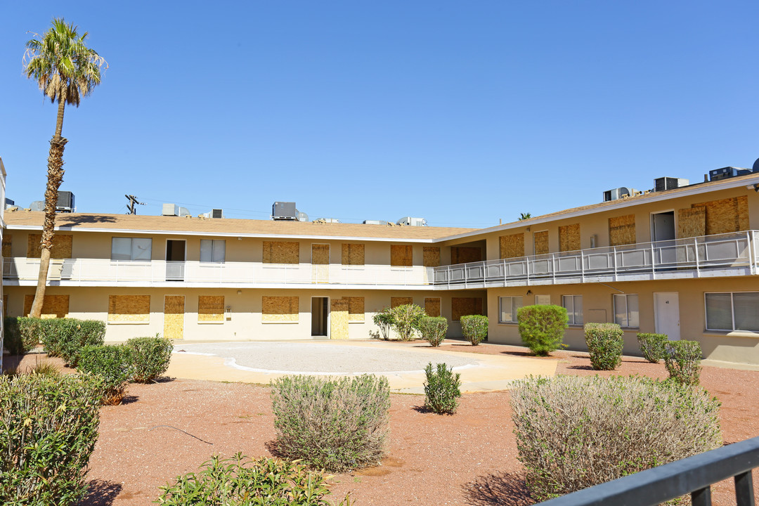 Palm Terrace Apartments in Las Vegas, NV - Building Photo