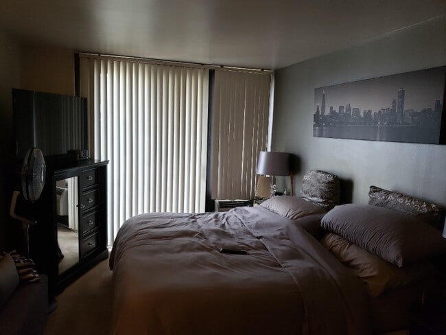 2605 S Indiana Ave, Unit 301 in Chicago, IL - Foto de edificio - Building Photo