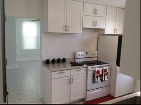 1212 1st St S, Unit 3