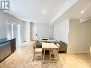 185 Parkview Ave in Toronto, ON - Building Photo - Building Photo