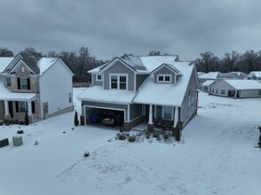 213 Tartan Dr in Clarksville, TN - Building Photo - Building Photo