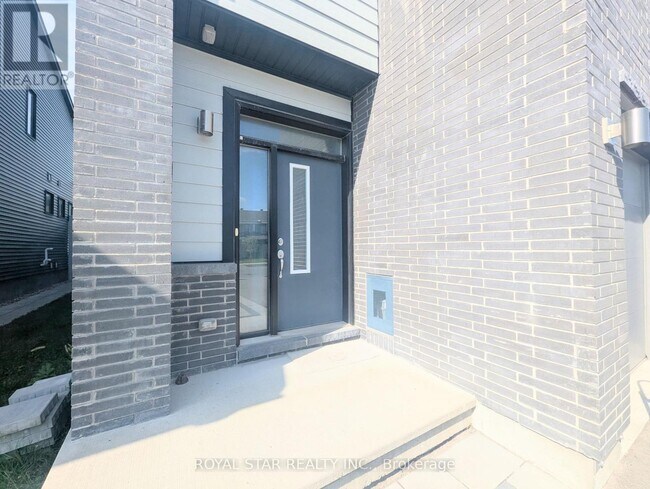 395 Cope Dr in Ottawa, ON - Building Photo - Building Photo
