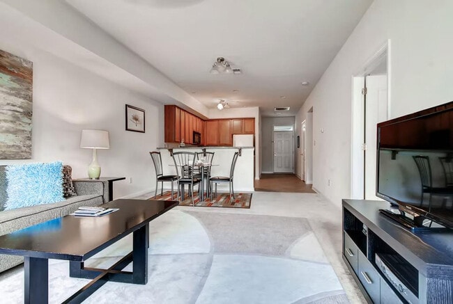 3204 Ravens Crest Dr in Plainsboro, NJ - Building Photo - Building Photo