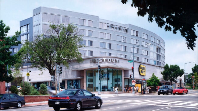 4101 Albemarle St NW in Washington, DC - Building Photo - Building Photo
