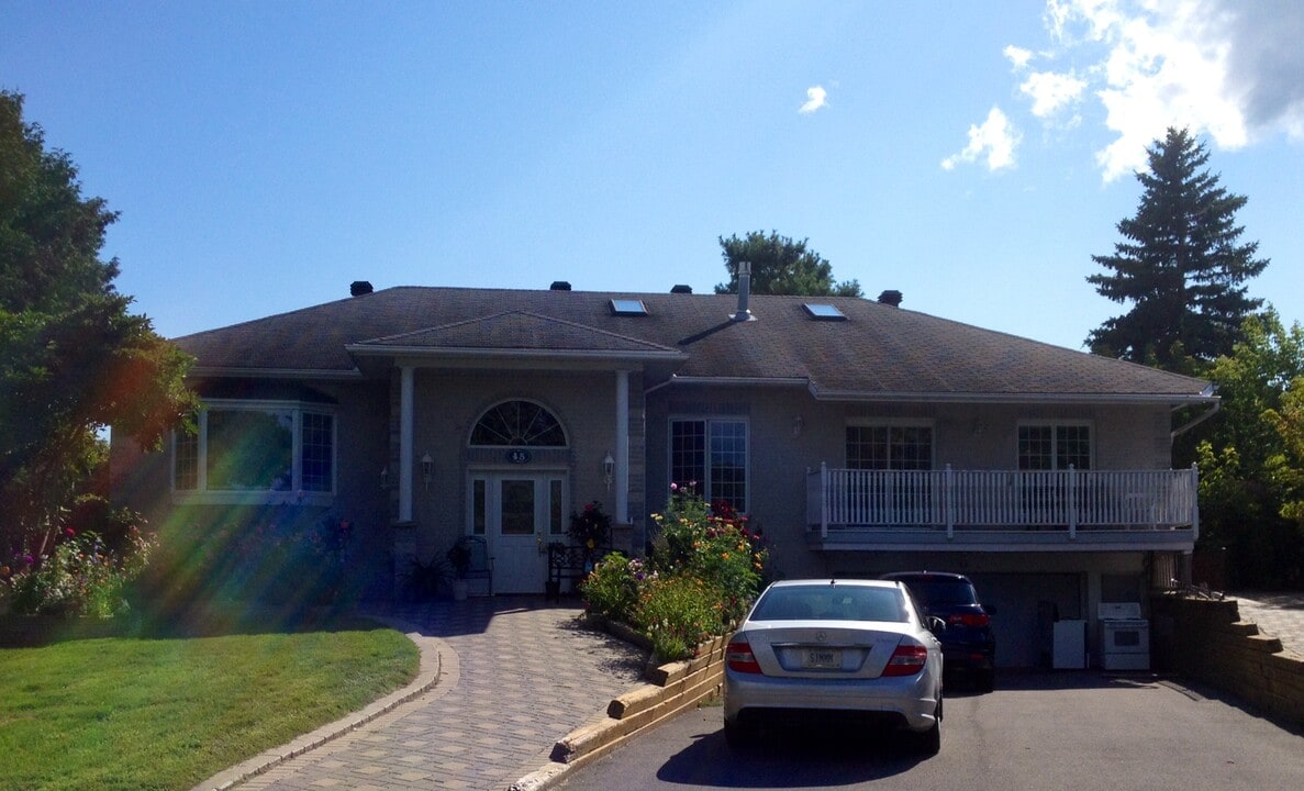 45 Assiniboine Dr in Ottawa, ON - Building Photo