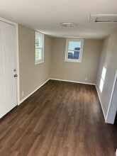 739 E Maple St in Nevada, MO - Foto de edificio - Building Photo