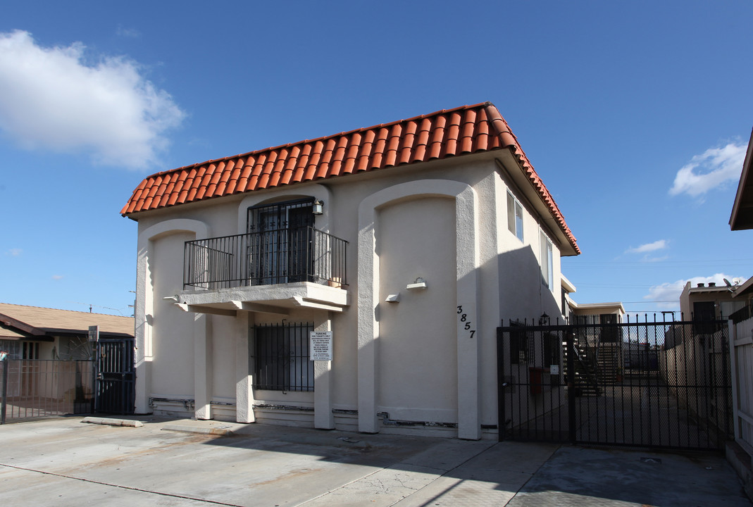 3857 Marlborough Ave in San Diego, CA - Building Photo