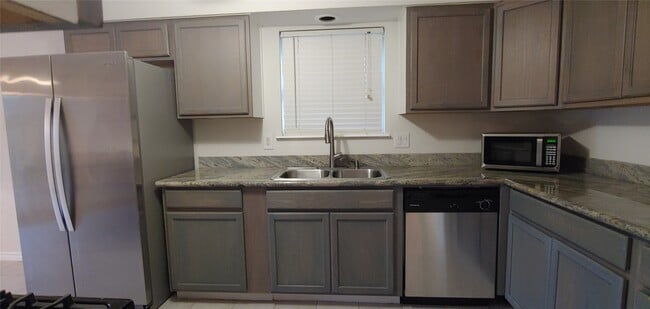 property at 1930 Pepperwood Ln