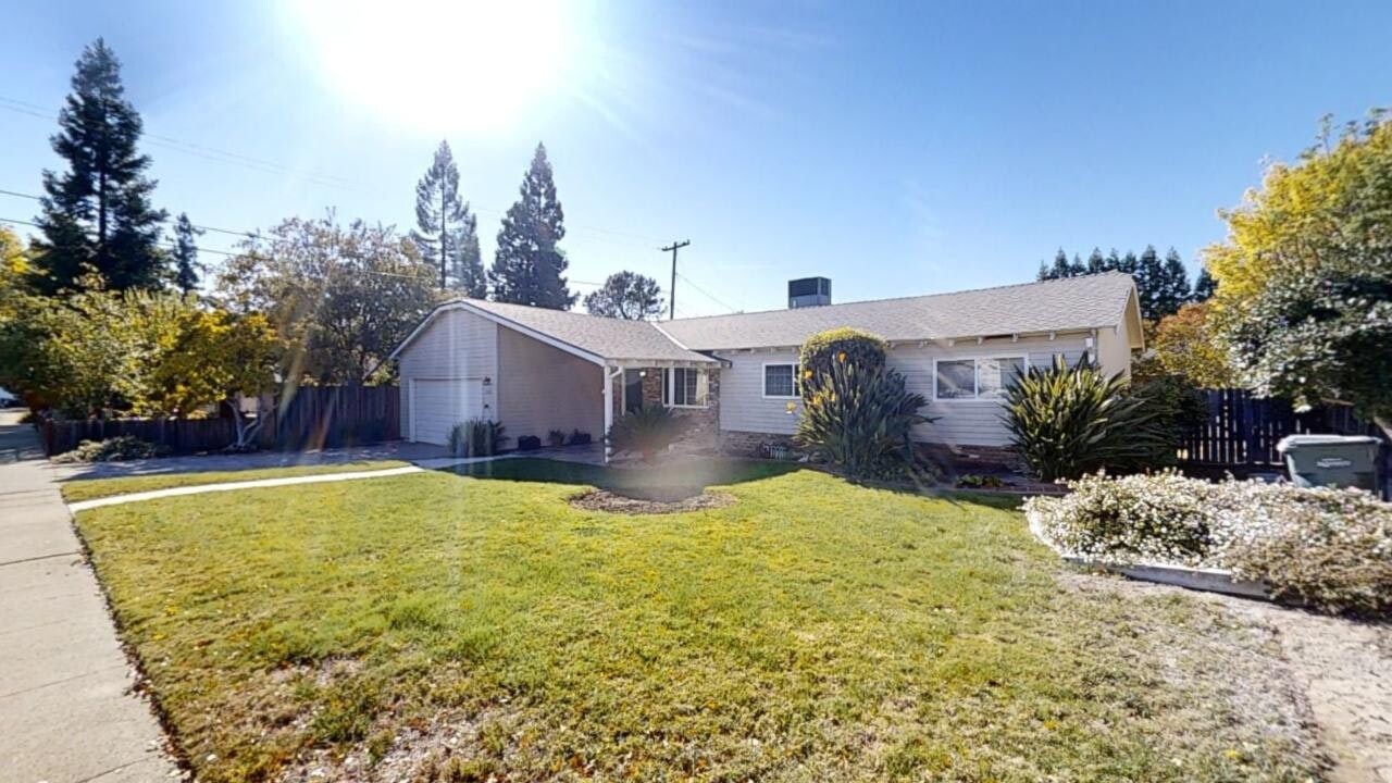 3531 Grantwood Way in Carmichael, CA - Building Photo