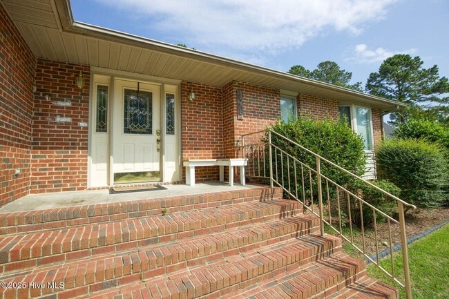 1205 Greenbriar Dr in Vass, NC - Building Photo - Building Photo