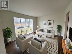 4 Rouse Ave in Cambridge, ON - Building Photo - Building Photo