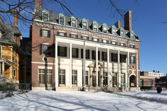 The Residence on North Senior Apartments 55+ in Buffalo, NY - Building Photo - Building Photo