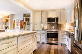 124 Cambridge Pl Dr in Little Rock, AR - Building Photo - Building Photo