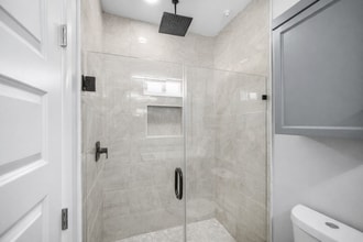 2409 Indian Creek Ave, Unit 1 in McAllen, TX - Foto de edificio - Building Photo