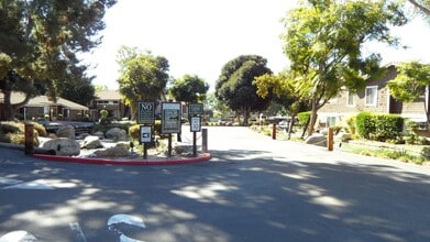 224 Springview in Irvine, CA - Building Photo - Building Photo