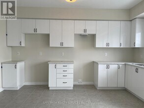 660 Colborne St W in Brantford, ON - Building Photo - Building Photo