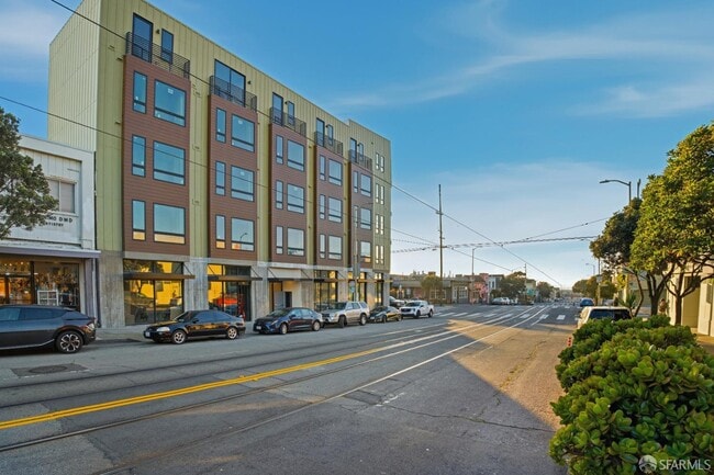 3945 Judah St in San Francisco, CA - Foto de edificio - Building Photo