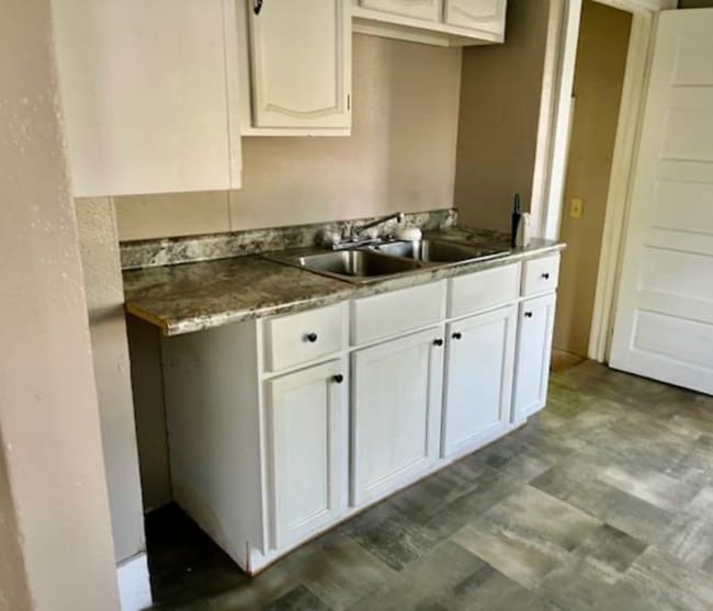 122 Walnut St in Vermillion, SD - Building Photo - Building Photo