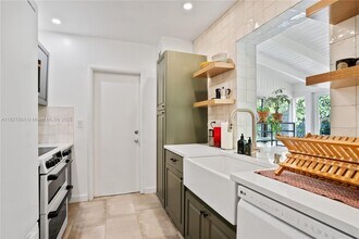 1231 Tangier St in Coral Gables, FL - Building Photo - Building Photo