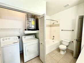 2222 Smith St in Houston, TX - Foto de edificio - Building Photo