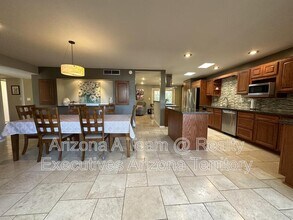 7740 E Manor Pl in Tucson, AZ - Building Photo - Building Photo