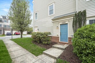 11214 Wortham Crest Cir in Manassas, VA - Building Photo - Building Photo