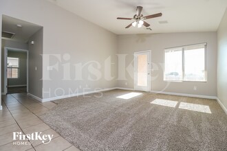 21621 W Watkins St in Buckeye, AZ - Foto de edificio - Building Photo