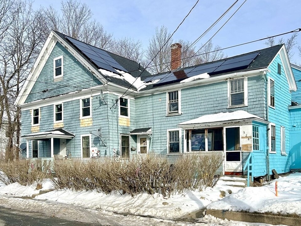 520 Crescent St in Athol, MA - Building Photo