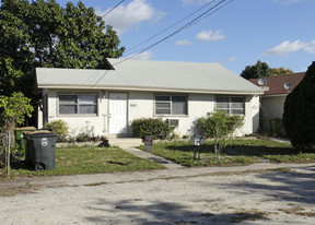565 NE 131st St in North Miami, FL - Building Photo