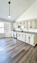 325 Fawn Valley St in Lansing, KS - Building Photo - Building Photo