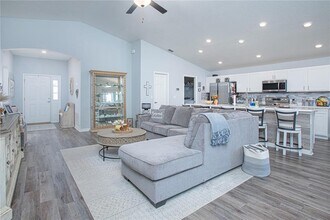 5429 Geneva Wy in St. Cloud, FL - Building Photo - Building Photo