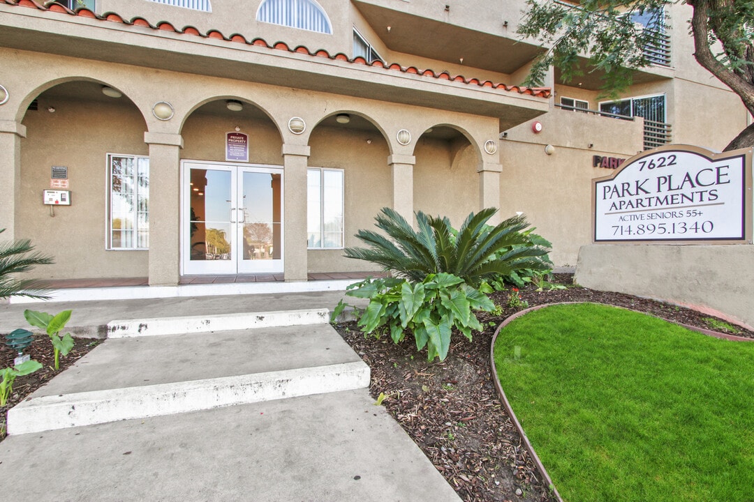 Park Stanton Place in Stanton, CA - Building Photo