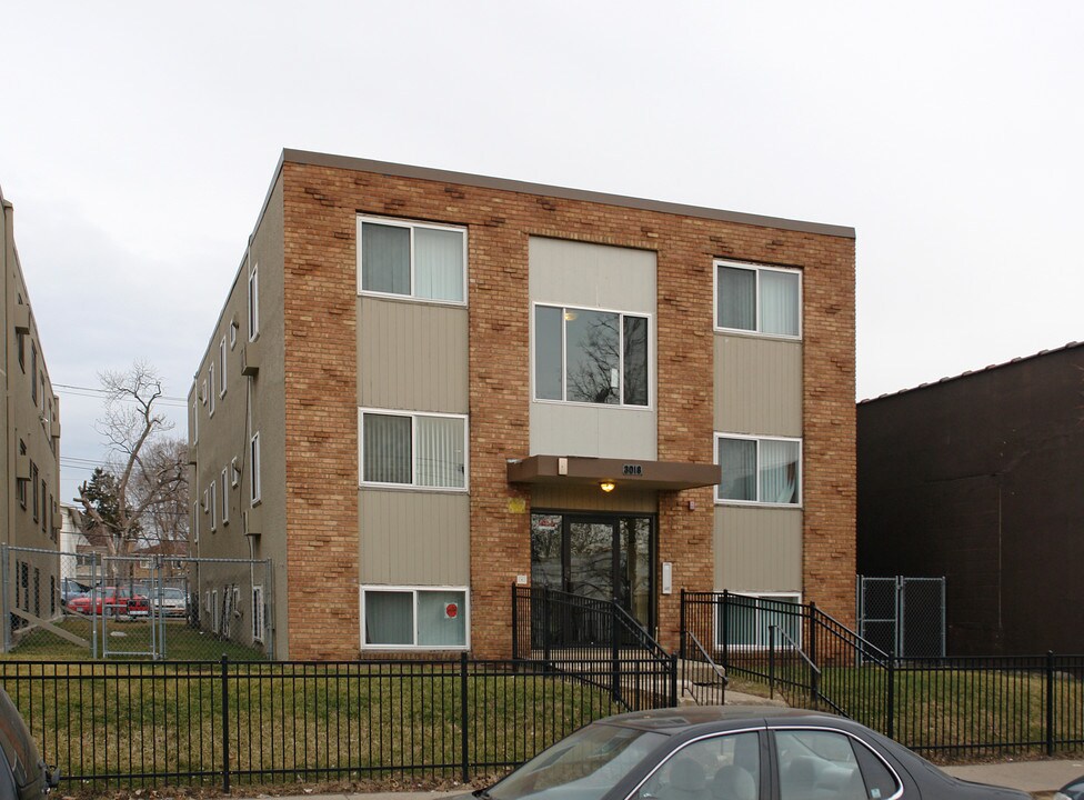 3018 Pillsbury Ave S in Minneapolis, MN - Foto de edificio