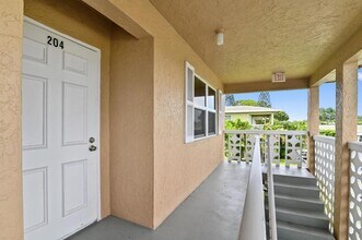 1051 Orange Terrace, Unit 204 in Delray Beach, FL - Building Photo - Building Photo