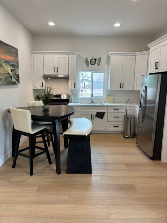 231 Doris Ave in Oxnard, CA - Building Photo