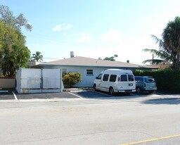5721 NW 28th St in Lauderhill, FL - Building Photo