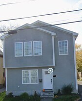 346 Admiral St in Providence, RI - Building Photo
