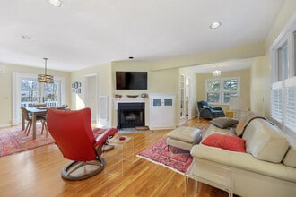 12 Applewood Ln, Unit 12 in Pittsfield, MA - Building Photo - Building Photo
