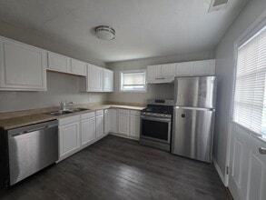 3825 Kenard Ct in Columbus, OH - Building Photo - Building Photo