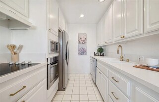 4140 Warner Blvd in Burbank, CA - Building Photo