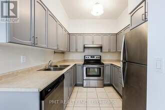 219-3219 Fort York Blvd in Toronto, ON - Building Photo - Building Photo