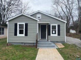 2614 Huntsville St NW in Huntsville, AL - Building Photo