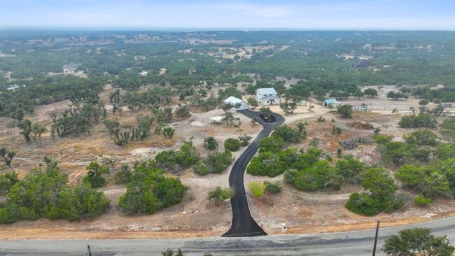 680 S Oak Forest Dr in Dripping Springs, TX - Building Photo - Building Photo