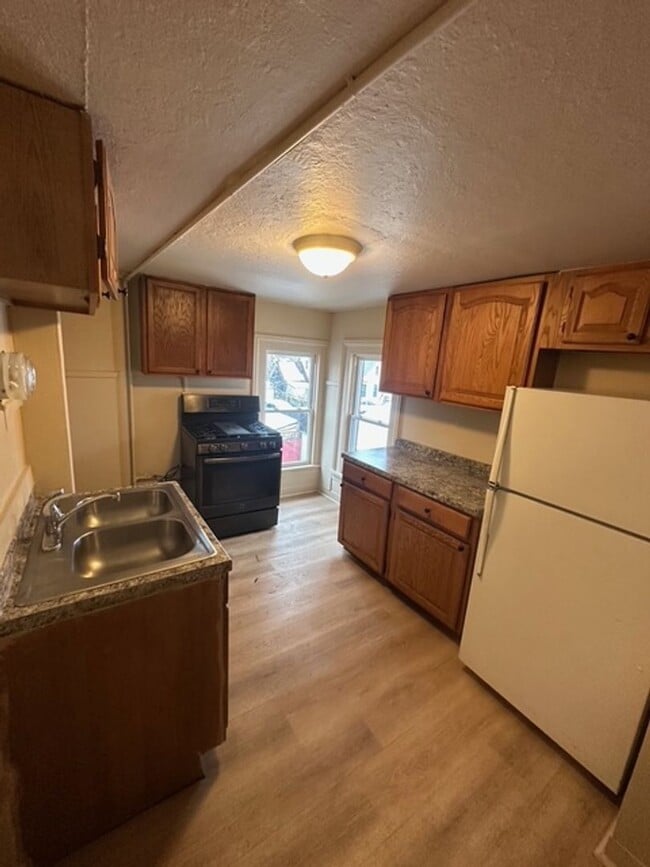 621 Joseph Ave in Rochester, NY - Building Photo - Building Photo