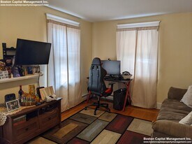 464 Highland Ave in Malden, MA - Building Photo