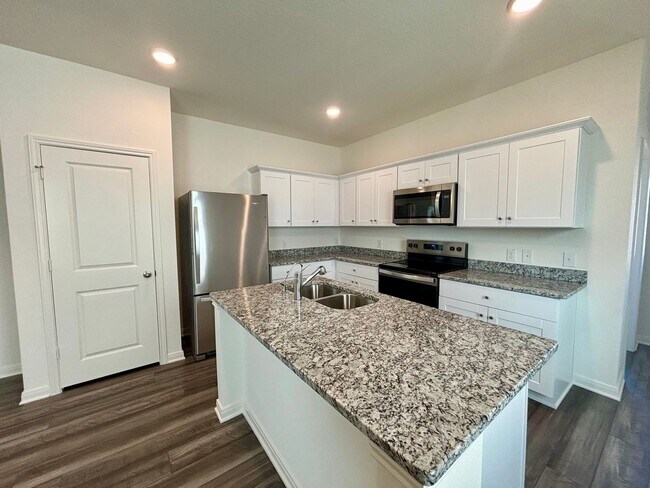 7727 Fern Xing in San Antonio, TX - Building Photo - Building Photo
