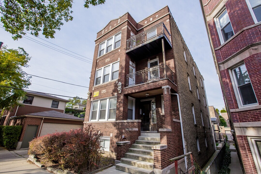 1914 N Wood St in Chicago, IL - Building Photo